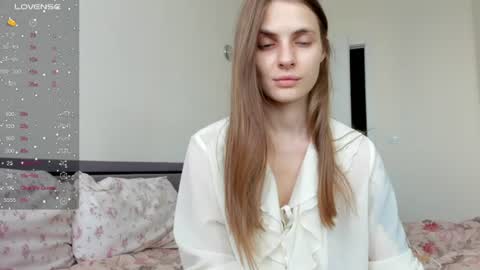 Snapshot of ju_lii chatting on 07/13/26, 12:52 Julia and Julia online show from 07/13/26, 12:52