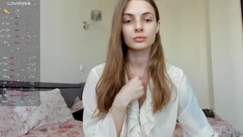 Snapshot of ju_lii chatting on 07/16/26, 12:00 Julia and Julia online show from 07/16/26, 12:00