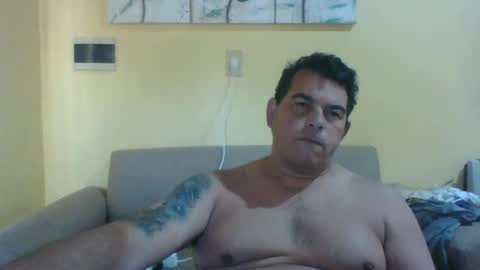 Snapshot of juan1019rosa chatting on 01/02/25, 01:51 ronaldo online show from 01/02/25, 01:51