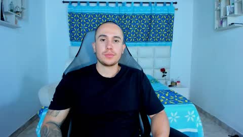 Snapshot of juan__jimenez chatting on 01/26/25, 03:17 Juan online show from 01/26/25, 03:17