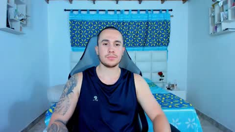 Snapshot of juan__jimenez chatting on 02/05/25, 02:19 Juan online show from 02/05/25, 02:19