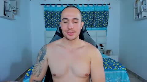 Snapshot of juan__jimenez chatting on 02/13/25, 10:22 Juan online show from 02/13/25, 10:22