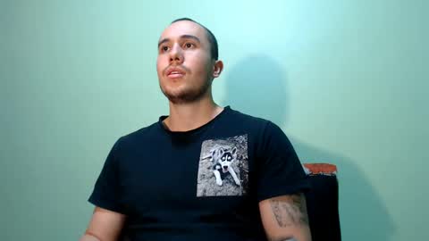 Snapshot of juan__jimenez chatting on 02/21/25, 07:34 Juan online show from 02/21/25, 07:34