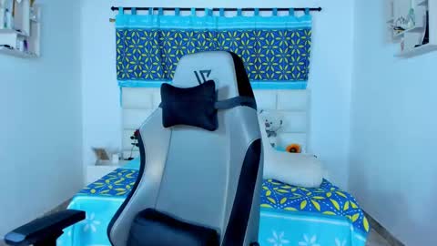 Snapshot of juan__jimenez chatting on 02/21/25, 11:43 Juan online show from 02/21/25, 11:43