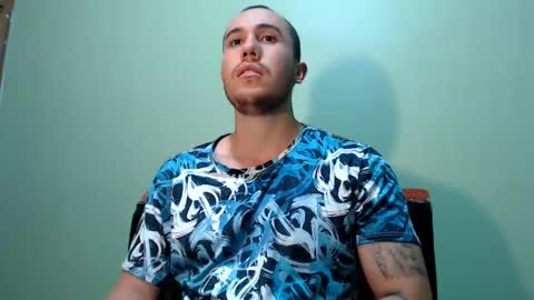 Snapshot of juan__jimenez chatting on 02/22/25, 07:45 Juan online show from 02/22/25, 07:45