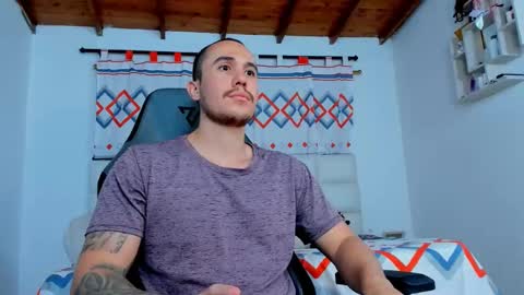 Snapshot of juan__jimenez chatting on 03/07/25, 07:08 Juan online show from 03/07/25, 07:08