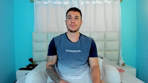 Snapshot of juan__jimenez chatting on 09/17/25, 08:21 Juan online show from 09/17/25, 08:21