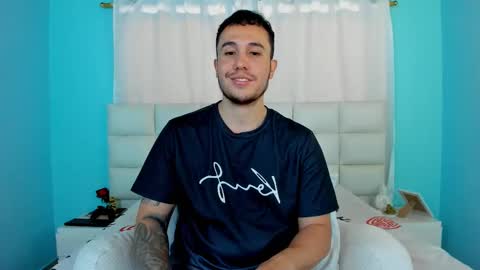 Snapshot of juan__jimenez chatting on 09/24/25, 08:23 Juan online show from 09/24/25, 08:23