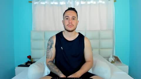 Snapshot of juan__jimenez chatting on 10/06/25, 07:44 Juan online show from 10/06/25, 07:44