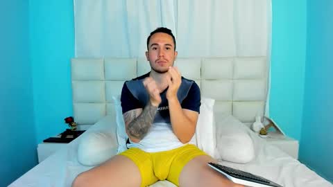 Snapshot of juan__jimenez chatting on 10/22/25, 09:58 Juan online show from 10/22/25, 09:58