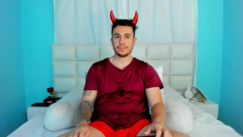 Snapshot of juan__jimenez chatting on 10/30/25, 11:27 Juan online show from 10/30/25, 11:27