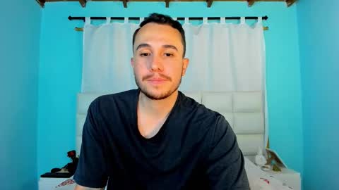 Snapshot of juan__jimenez chatting on 11/19/25, 01:05 Juan online show from 11/19/25, 01:05