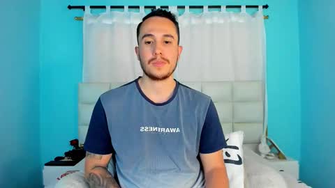 Snapshot of juan__jimenez chatting on 11/25/25, 08:42 Juan online show from 11/25/25, 08:42