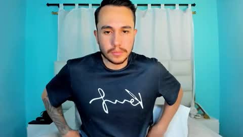 Snapshot of juan__jimenez chatting on 12/04/25, 01:59 Juan online show from 12/04/25, 01:59