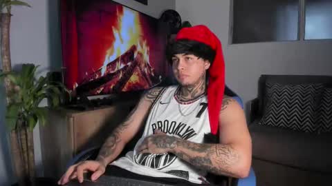 juan_alvarez18 online show from 12/02/25, 01:44