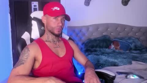 Snapshot of juan_bruce chatting on 11/14/25, 09:57 juan online show from 11/14/25, 09:57