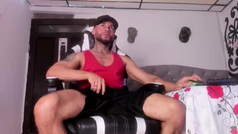 Snapshot of juan_bruce chatting on 12/13/25, 09:31 juan online show from 12/13/25, 09:31