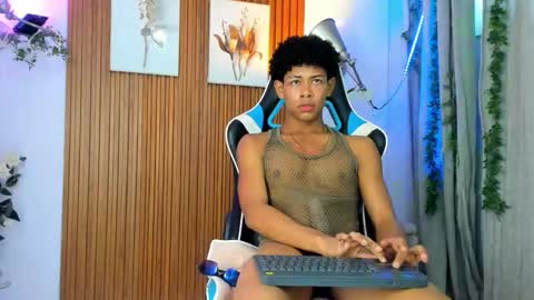 juan_contreras7 online show from 09/09/25, 06:13