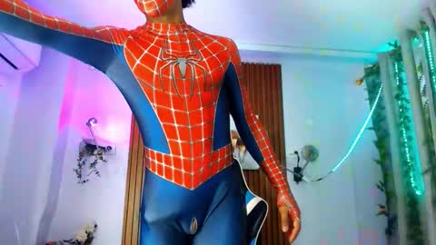 juan_contreras7 online show from 10/31/25, 11:44