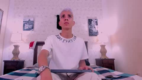 J U A N   L O V E R S online show from 12/02/24, 01:24