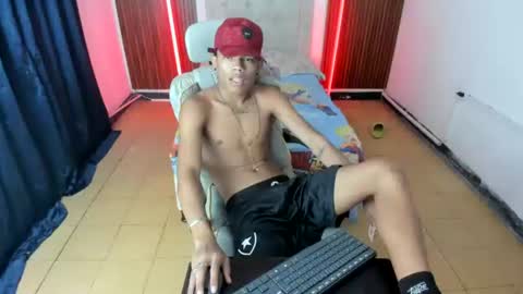 Snapshot of juan_mhata chatting on 06/19/26, 01:21 Juan Mhata online show from 06/19/26, 01:21
