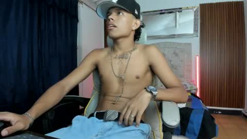 Snapshot of juan_mhata chatting on 06/29/26, 12:17 Juan Mhata online show from 06/29/26, 12:17