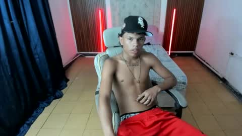 Snapshot of juan_mhata chatting on 07/08/26, 01:32 Juan Mhata online show from 07/08/26, 01:32