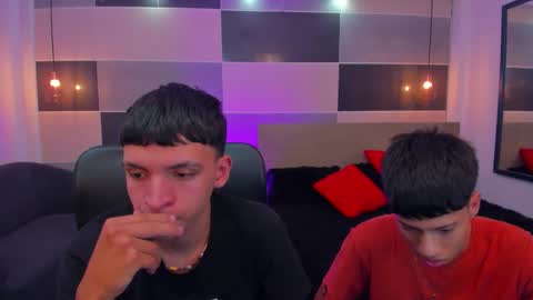 Snapshot of juan_nd_steven chatting on 12/04/24, 07:50 JuanSteven online show from 12/04/24, 07:50