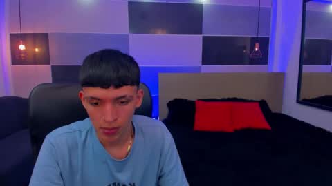 Snapshot of juan_nd_steven chatting on 12/14/24, 05:51 JuanSteven online show from 12/14/24, 05:51