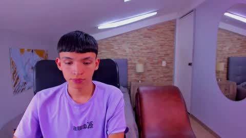 Snapshot of juan_nd_steven chatting on 12/21/24, 04:09 JuanSteven online show from 12/21/24, 04:09