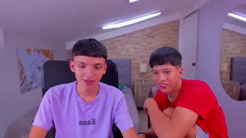 Snapshot of juan_nd_steven chatting on 12/21/24, 07:13 JuanSteven online show from 12/21/24, 07:13