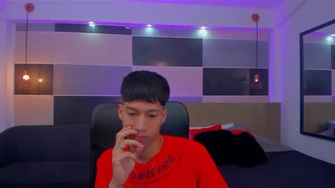 Snapshot of juan_nd_steven chatting on 01/04/25, 12:49 JuanSteven online show from 01/04/25, 12:49