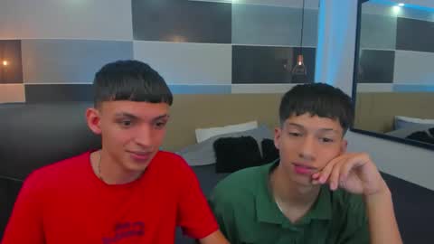 Snapshot of juan_nd_steven chatting on 01/07/25, 04:29 JuanSteven online show from 01/07/25, 04:29