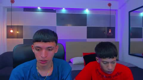 Snapshot of juan_nd_steven chatting on 01/11/25, 04:27 JuanSteven online show from 01/11/25, 04:27