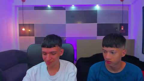 Snapshot of juan_nd_steven chatting on 02/04/25, 04:59 JuanSteven online show from 02/04/25, 04:59