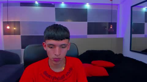 Snapshot of juan_nd_steven chatting on 02/13/25, 07:24 JuanSteven online show from 02/13/25, 07:24