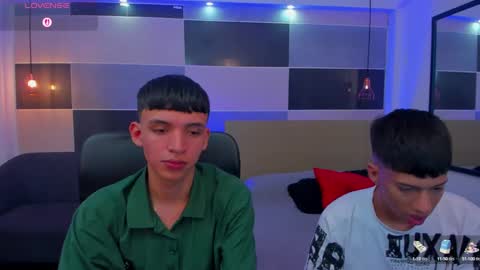 Snapshot of juan_nd_steven chatting on 02/27/25, 04:31 JuanSteven online show from 02/27/25, 04:31