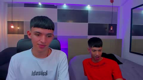 Snapshot of juan_nd_steven chatting on 02/28/25, 07:58 JuanSteven online show from 02/28/25, 07:58