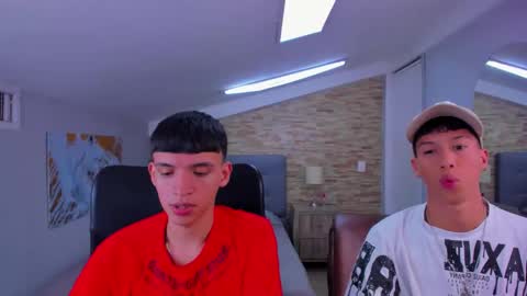 Snapshot of juan_nd_steven chatting on 03/05/25, 04:34 JuanSteven online show from 03/05/25, 04:34