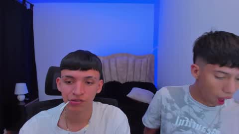 Snapshot of juan_nd_steven chatting on 09/20/25, 12:44 JuanSteven online show from 09/20/25, 12:44