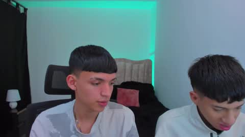 Snapshot of juan_nd_steven chatting on 09/23/25, 04:26 JuanSteven online show from 09/23/25, 04:26