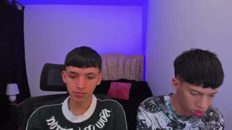 Snapshot of juan_nd_steven chatting on 09/26/25, 04:27 JuanSteven online show from 09/26/25, 04:27