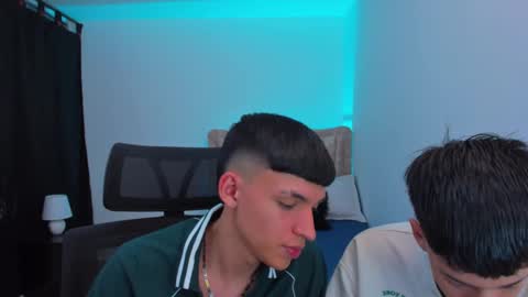 Snapshot of juan_nd_steven chatting on 10/04/25, 04:21 JuanSteven online show from 10/04/25, 04:21