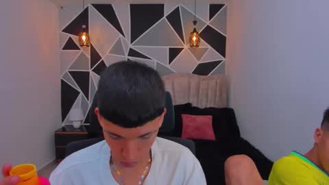 Snapshot of juan_nd_steven chatting on 11/07/25, 04:23 JuanSteven online show from 11/07/25, 04:23