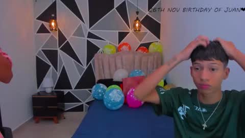 Snapshot of juan_nd_steven chatting on 11/26/25, 04:02 JuanSteven online show from 11/26/25, 04:02