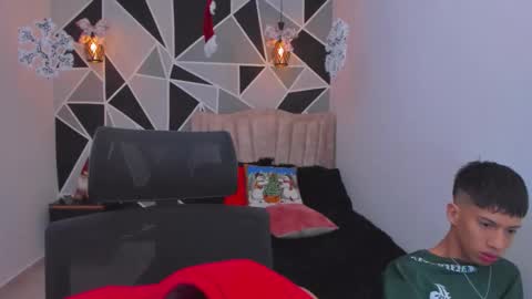 Snapshot of juan_nd_steven chatting on 12/14/25, 11:59 JuanSteven online show from 12/14/25, 11:59