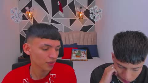 Snapshot of juan_nd_steven chatting on 12/16/25, 04:28 JuanSteven online show from 12/16/25, 04:28