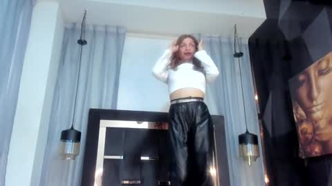 juana_valentina1 online show from 02/03/25, 07:31