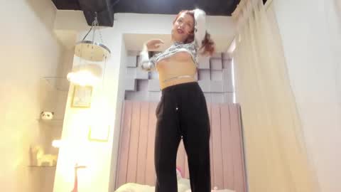 juana_valentina1 online show from 03/07/25, 07:38