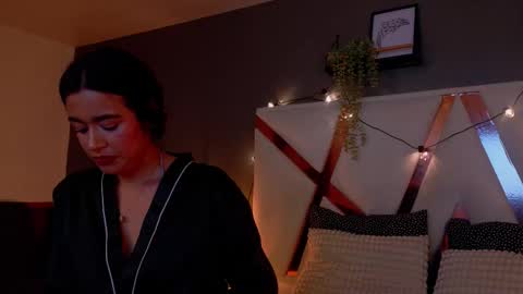 Snapshot of juanagold_ chatting on 11/29/25, 02:47 J U A N A online show from 11/29/25, 02:47